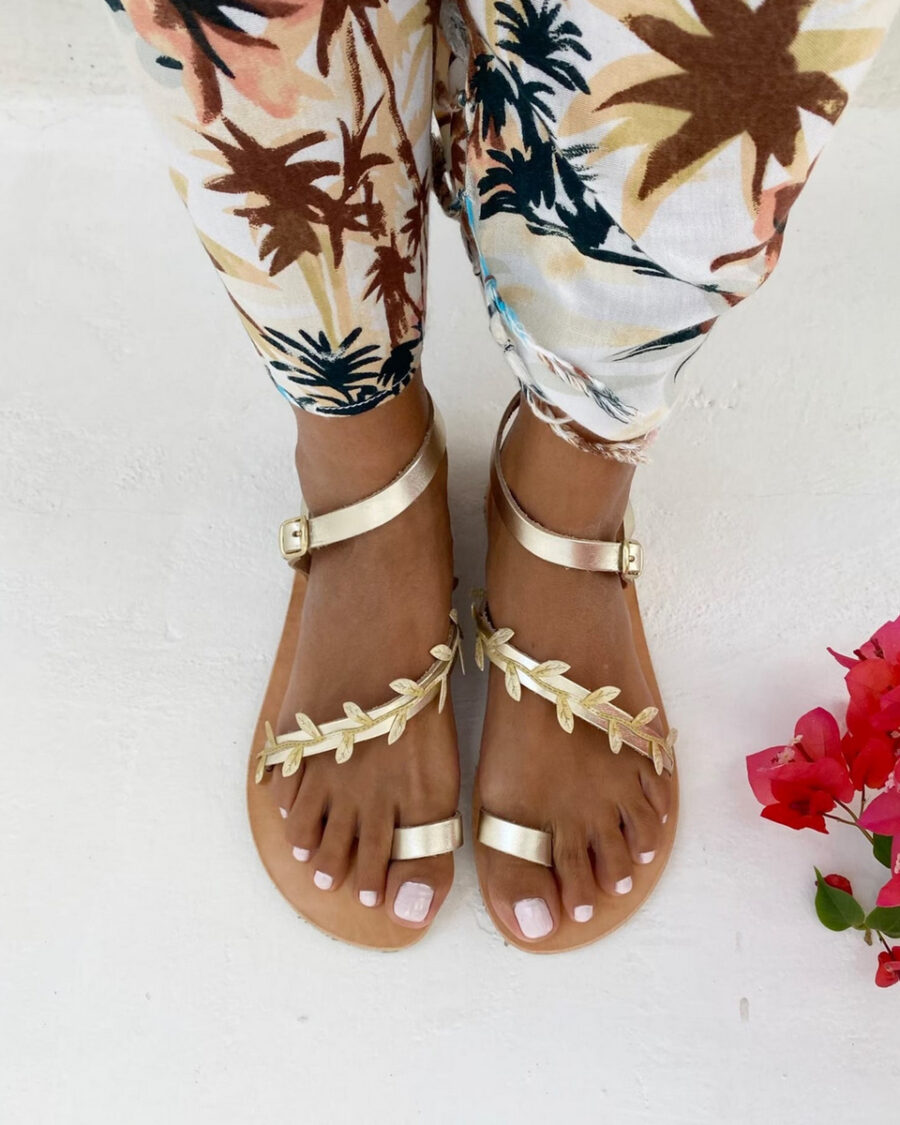 Sparkpick features Urbankissed Leather sandals with leaves in sustainable fashion