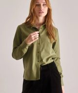 sparkpick features komodo tencel shirt in sustainable fashion