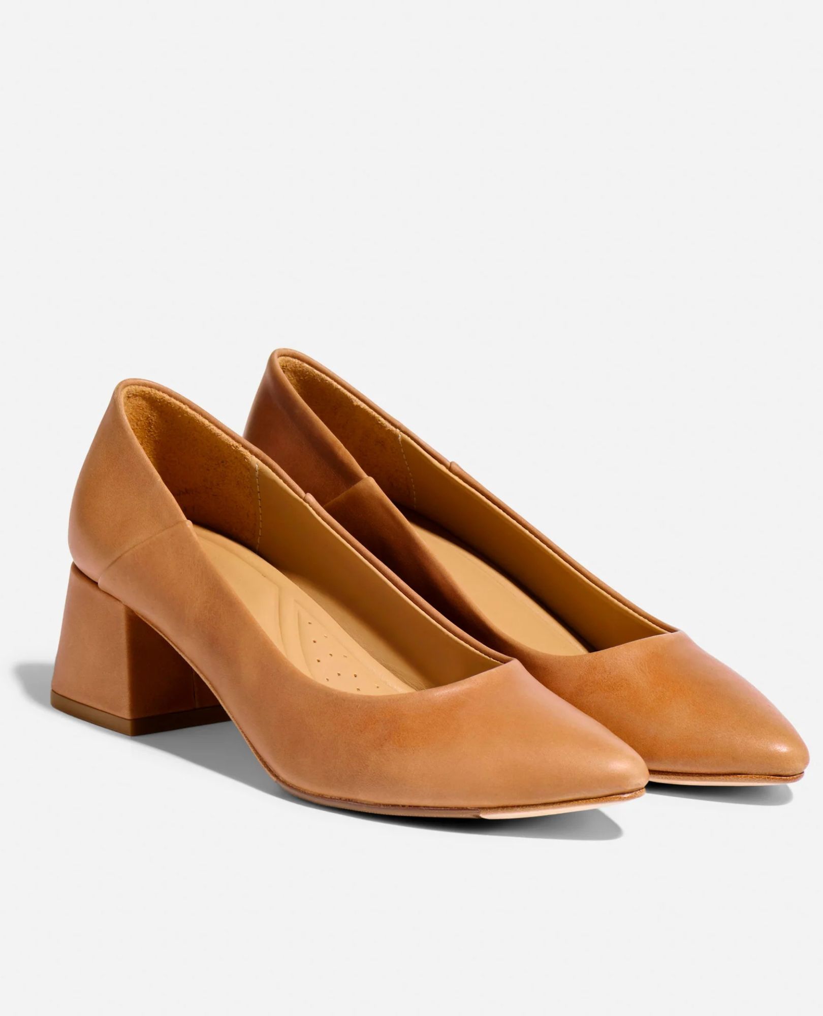 sparkpick features nisolo mid heel in sustainable fashion