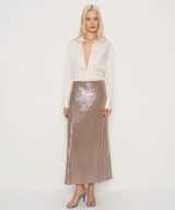 sparkpick features reformation layla skirt in sustainable fashion