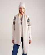sparkpick features woolhouseeshopon etsy knitted wool scarf in sustainable fashion