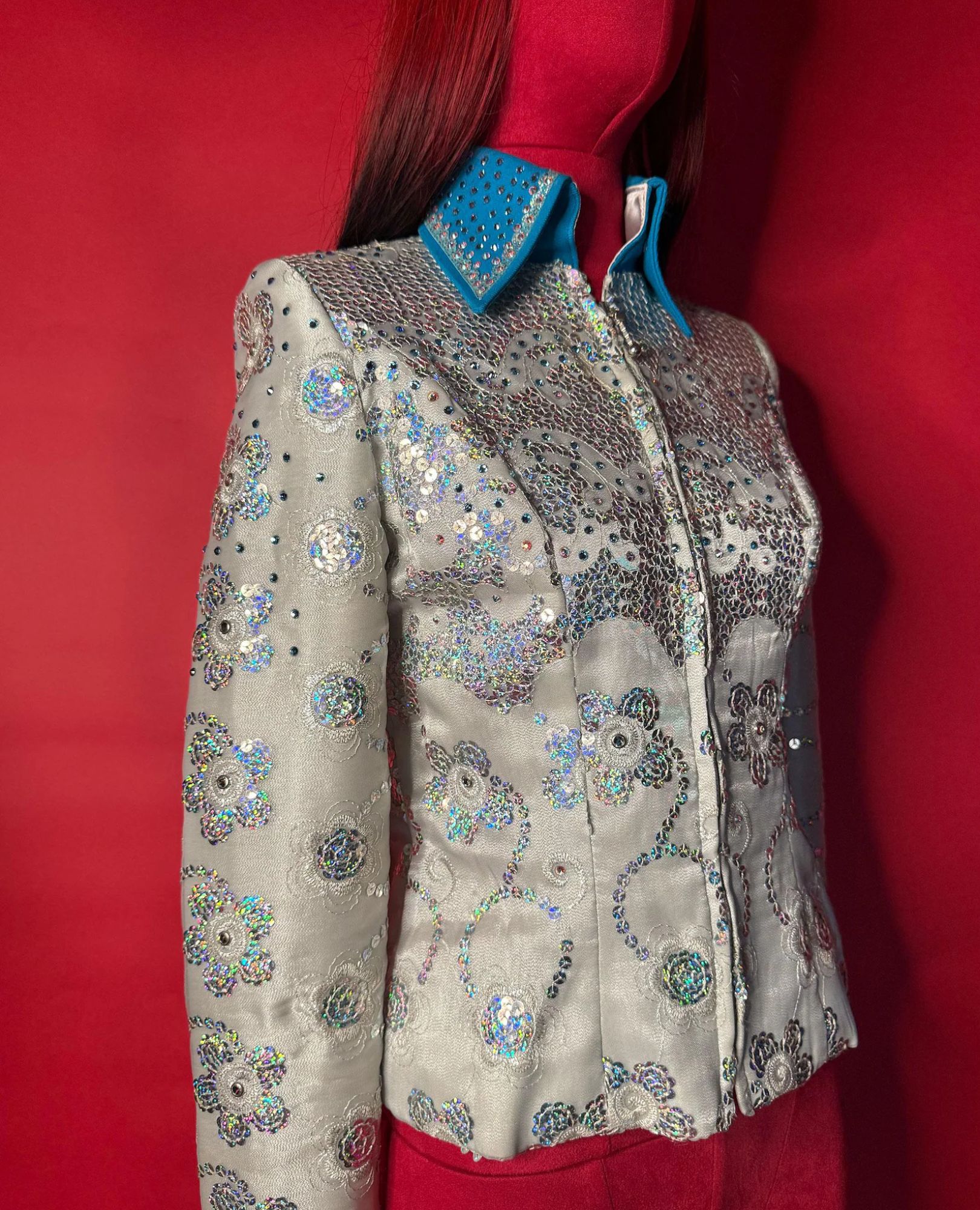 Sparkpick features sparkandrebel vintage jacket in sustainable fashion