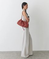 sparkpick features cuyana dia bag in sustainable fashion