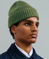 sparkpick features isto cashmere beanie in sustainable fashion