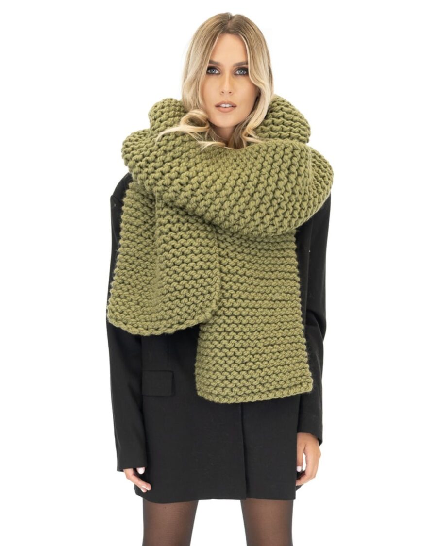 sparkpick features mums handmade  urbankissed ribbed chunky scarf in sustainable fashion