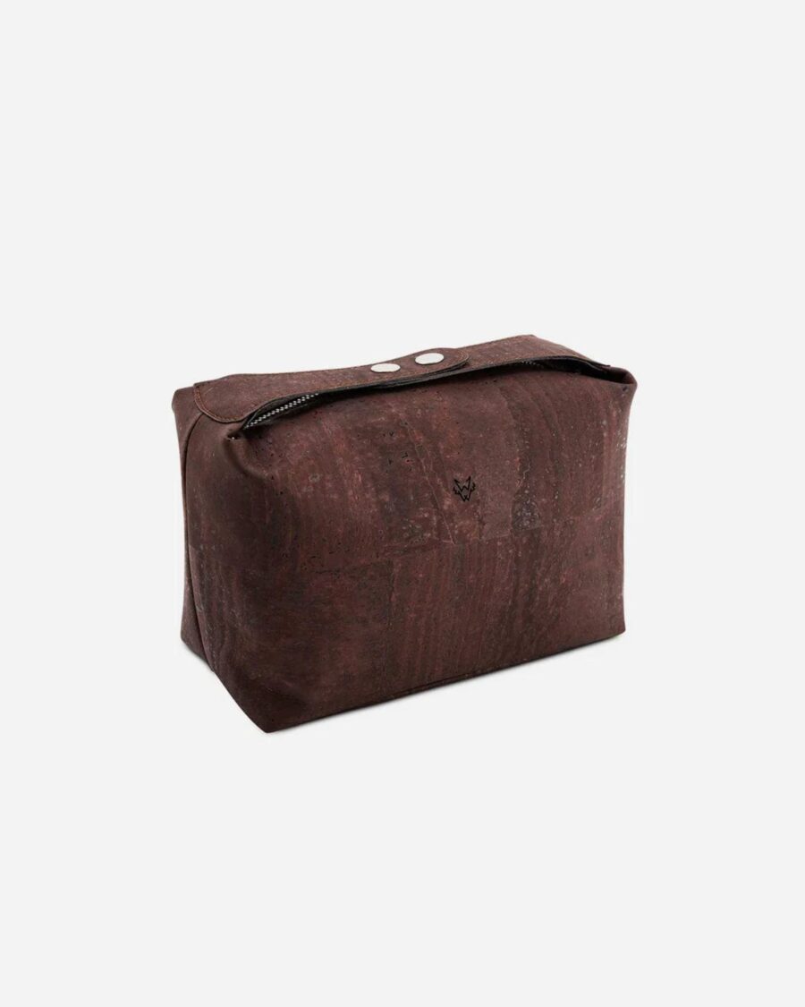 sparkpick features watson and wolfe immaculate travel washbag in sustainable fashion